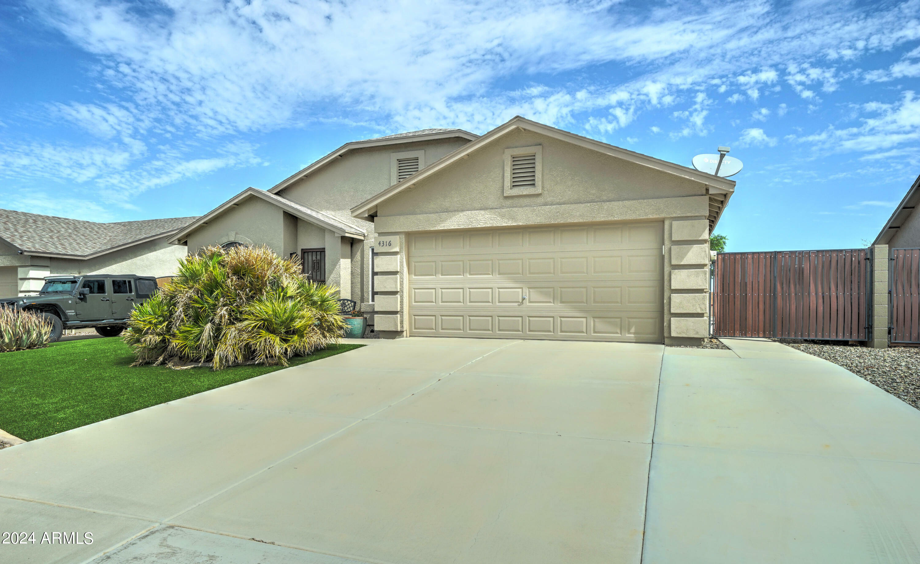 Property Photo:  4316 E Meadow Lark Way  AZ 85140 