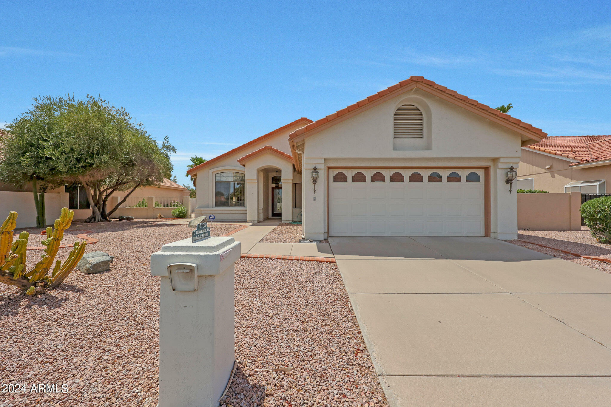 Property Photo:  10705 E Champagne Drive  AZ 85248 