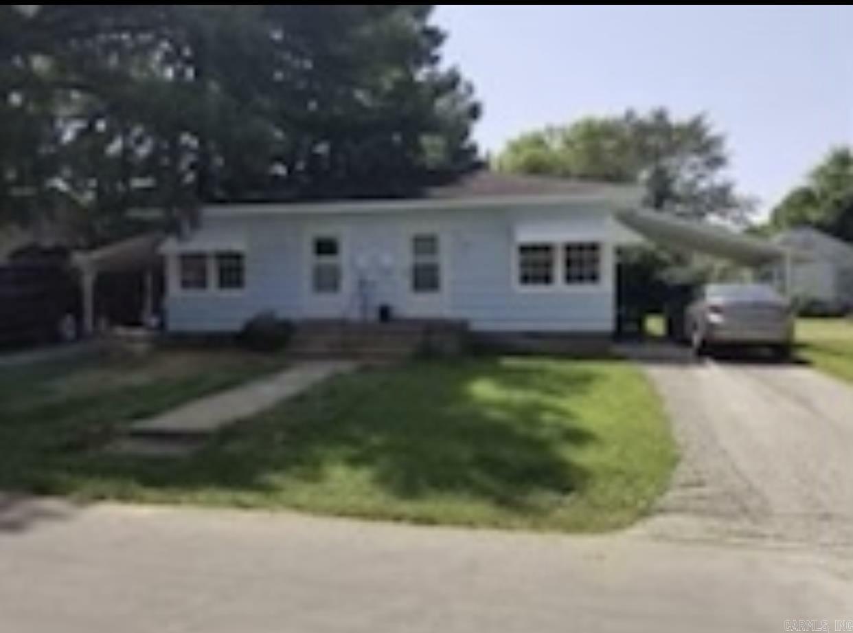 Property Photo: 1107 Reynolds St Street AR 72830