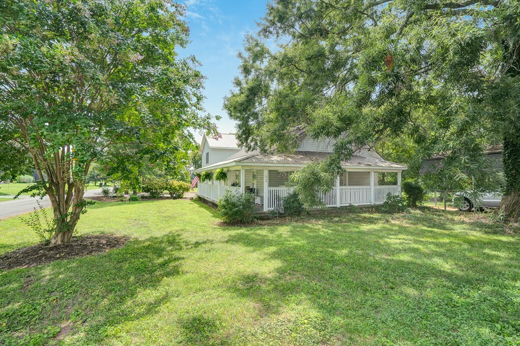 Property Photo:  42 Harris Street  GA 30705 