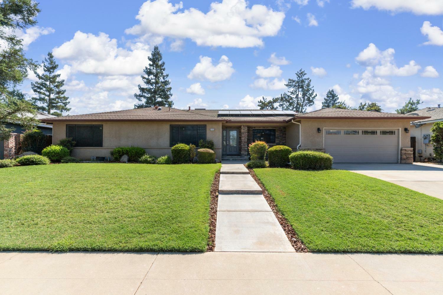 5644 N Hazel Avenue  Fresno CA 93711 photo