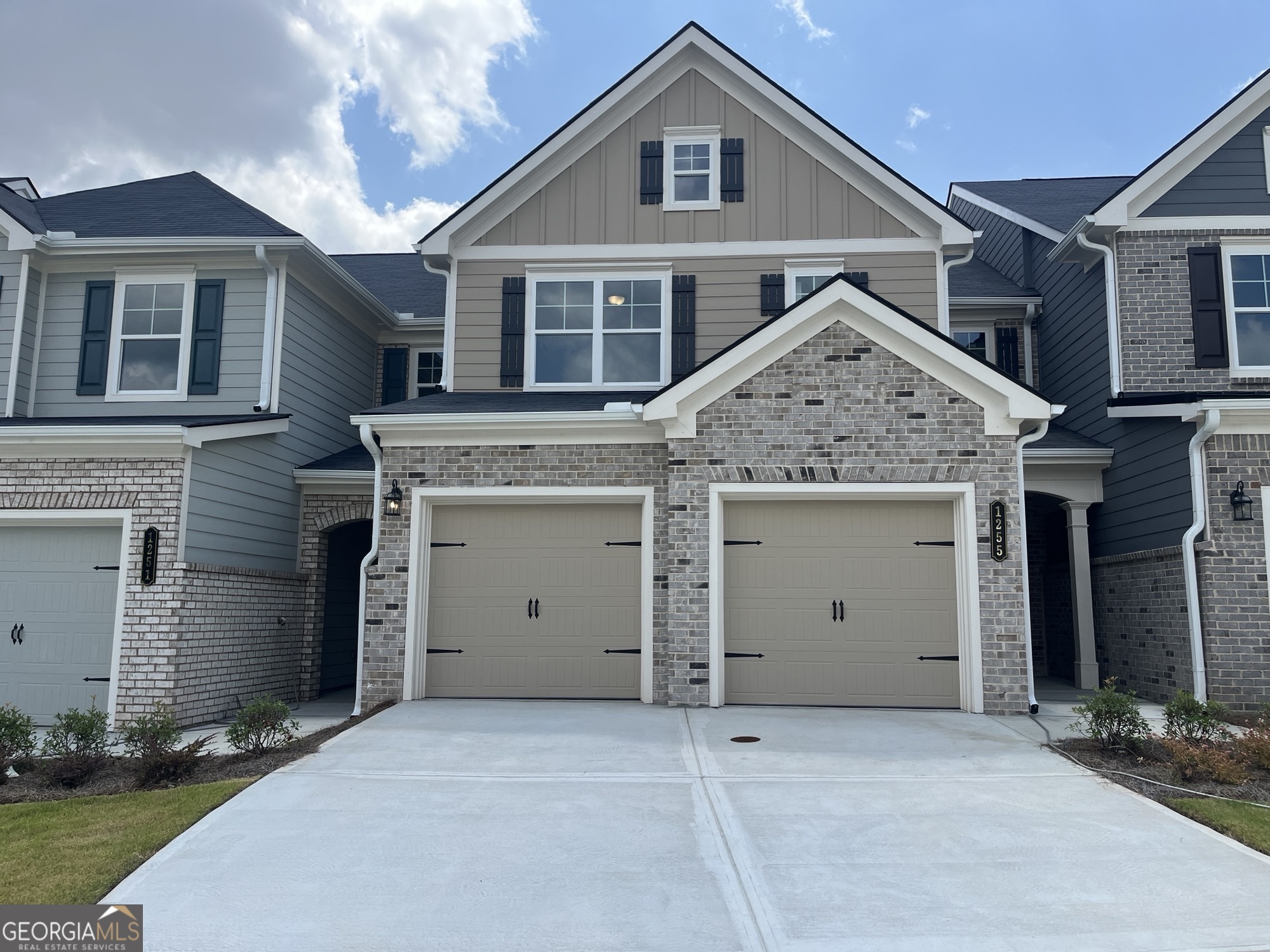 Property Photo: 1255 Park Center Circle GA 30168