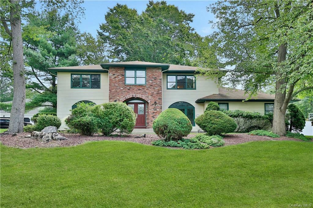 Property Photo:  23 Dutchess Drive  NY 10962 