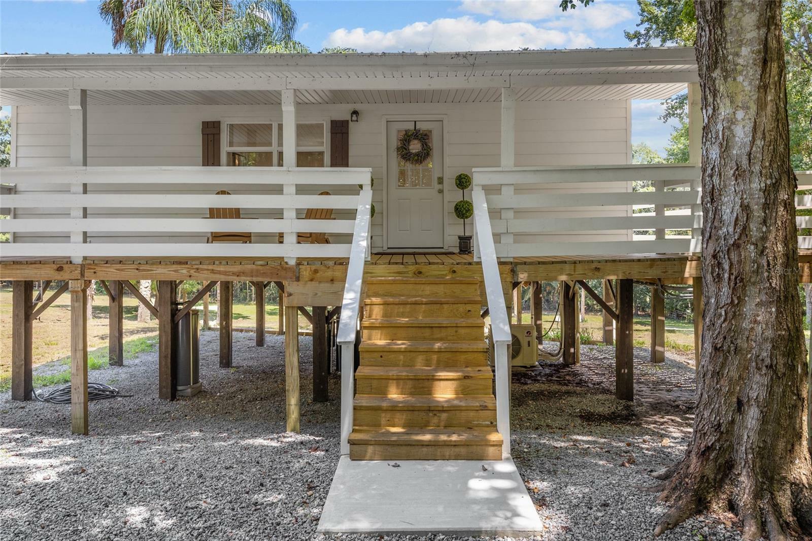 Property Photo:  7005 SE 169th Avenue  FL 32667 