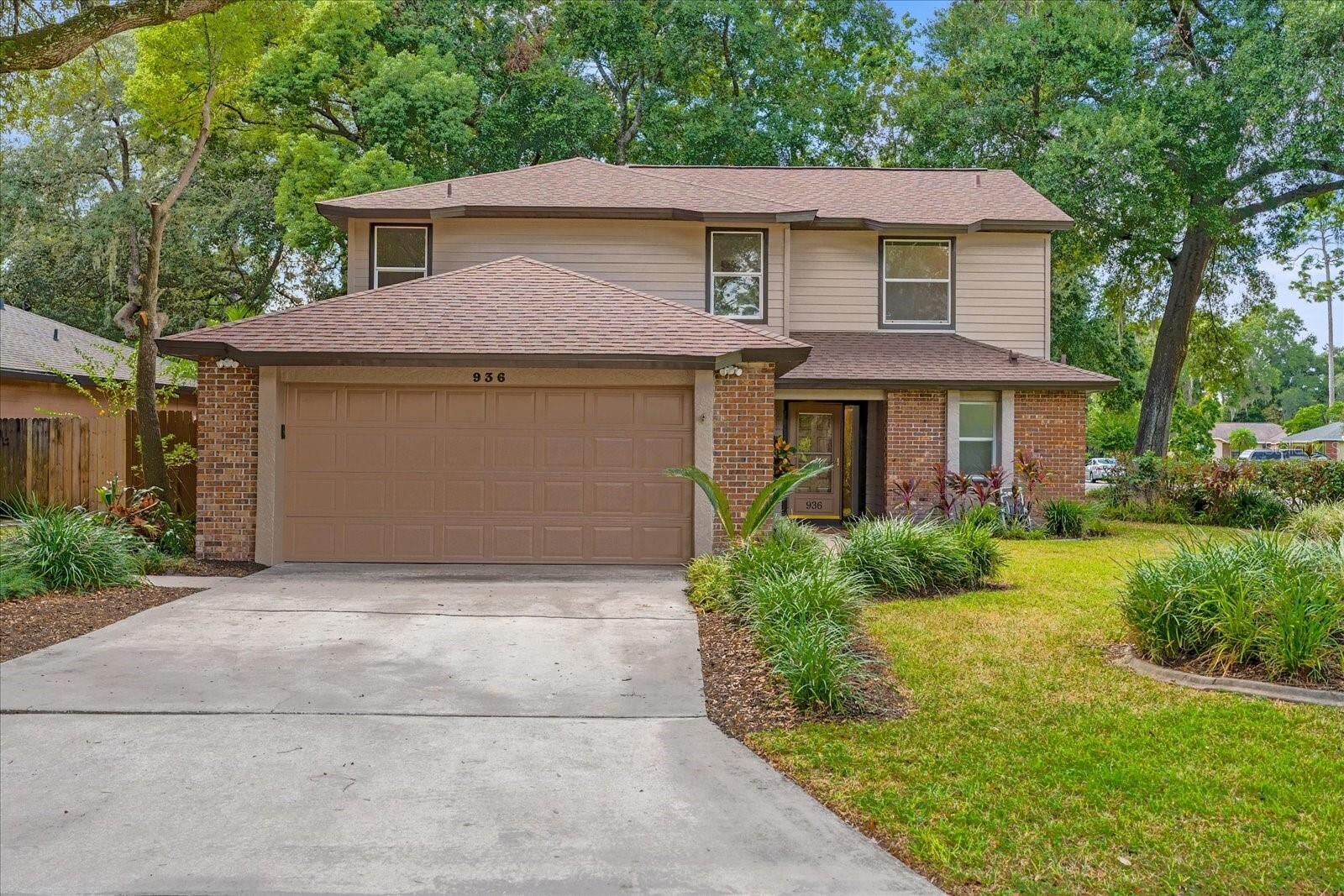 Property Photo: 936 Cinnamon Court FL 32714