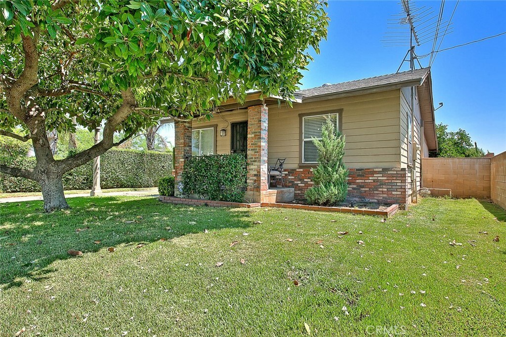 Property Photo:  2025 S San Antonio Avenue  CA 91762 