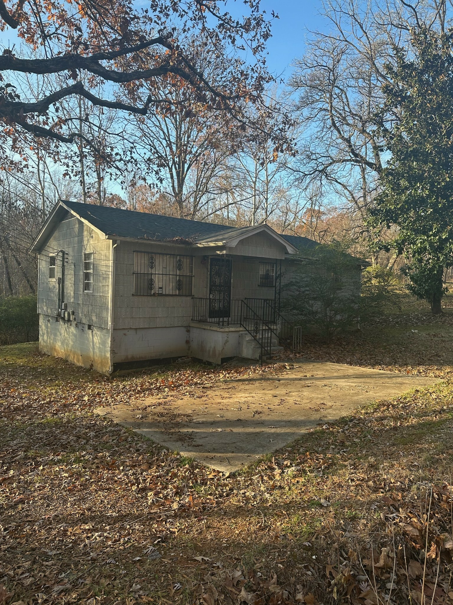 Property Photo:  281 Pipkin Rd  TN 38305 