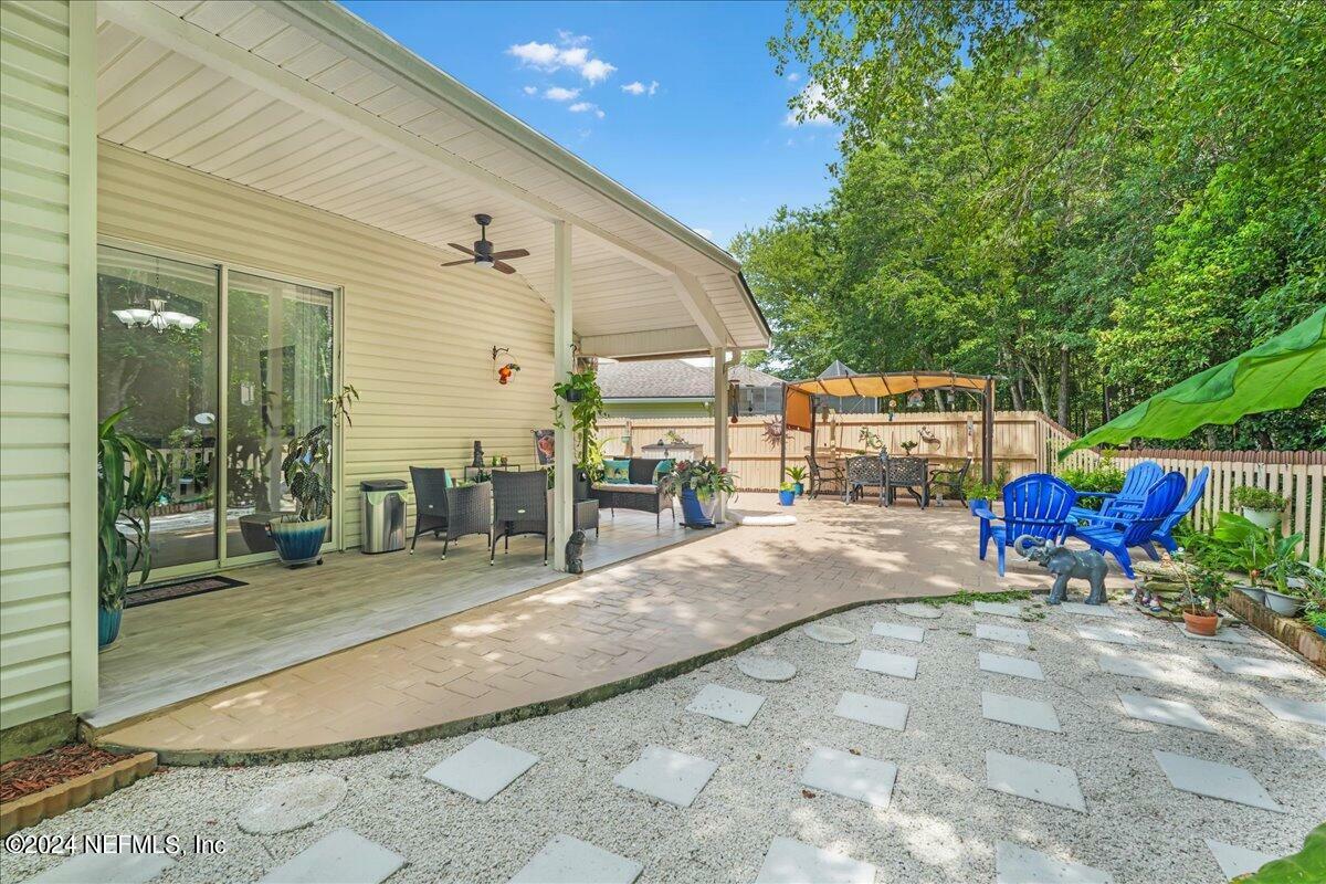 Property Photo:  654 Bonaparte Lane S  FL 32218 