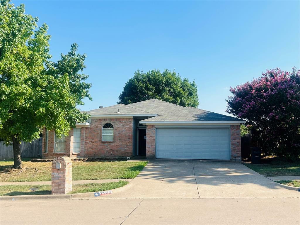 Photo de la propriété:  7220 Stonegate Drive  TX 76126 