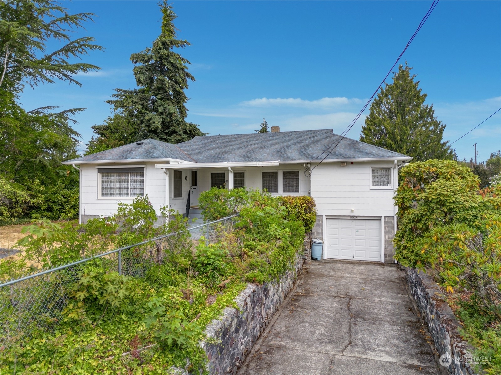 Property Photo:  415 163rd Street S  WA 98387 