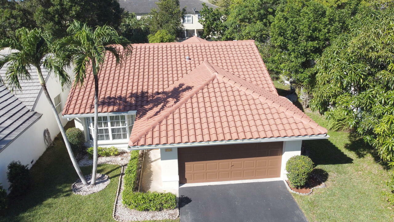 Property Photo:  2816 NW 95th Avenue  FL 33065 