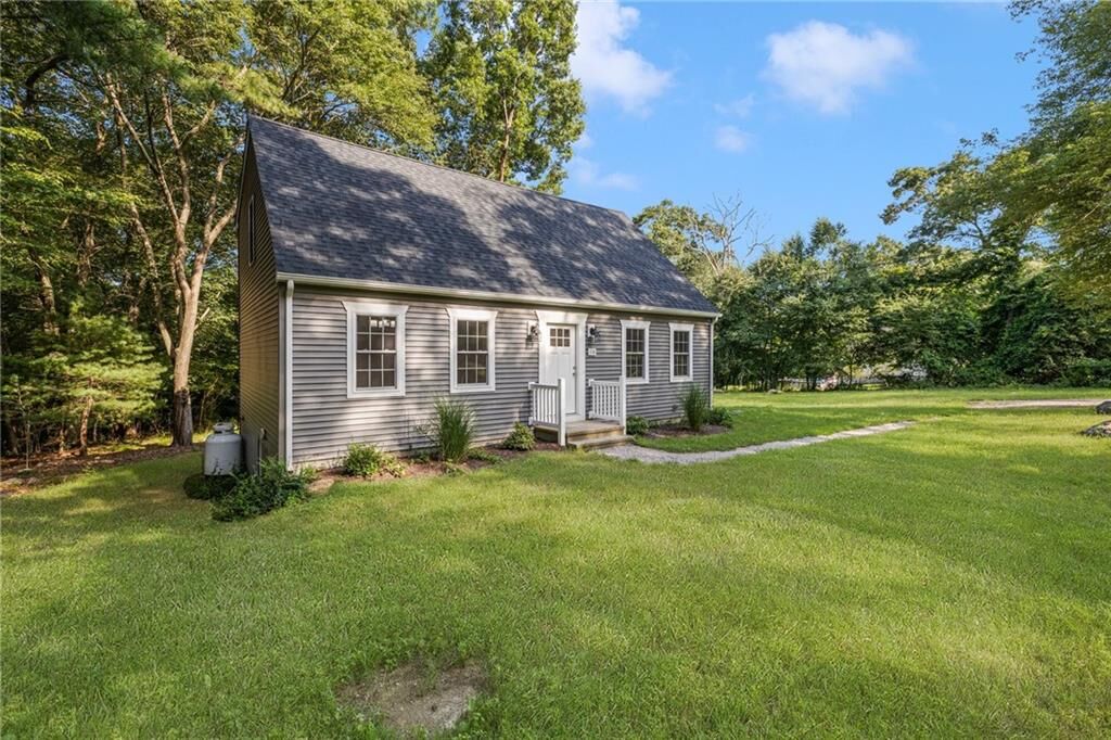 Property Photo: 118 Woodville Alton Road RI 02832
