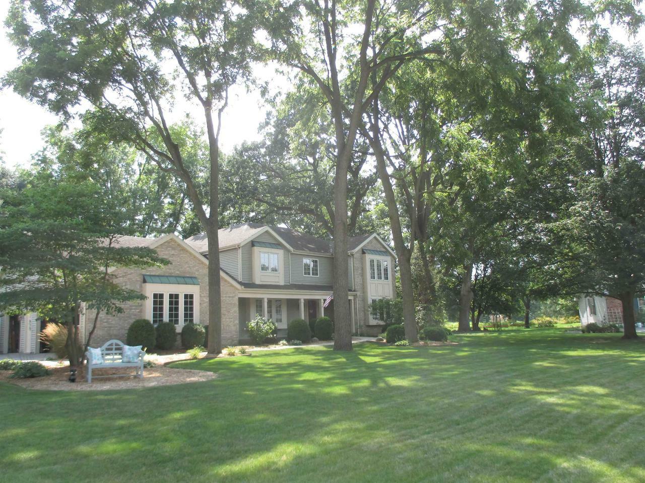 Property Photo:  2512 Camelot Court  WI 53511 