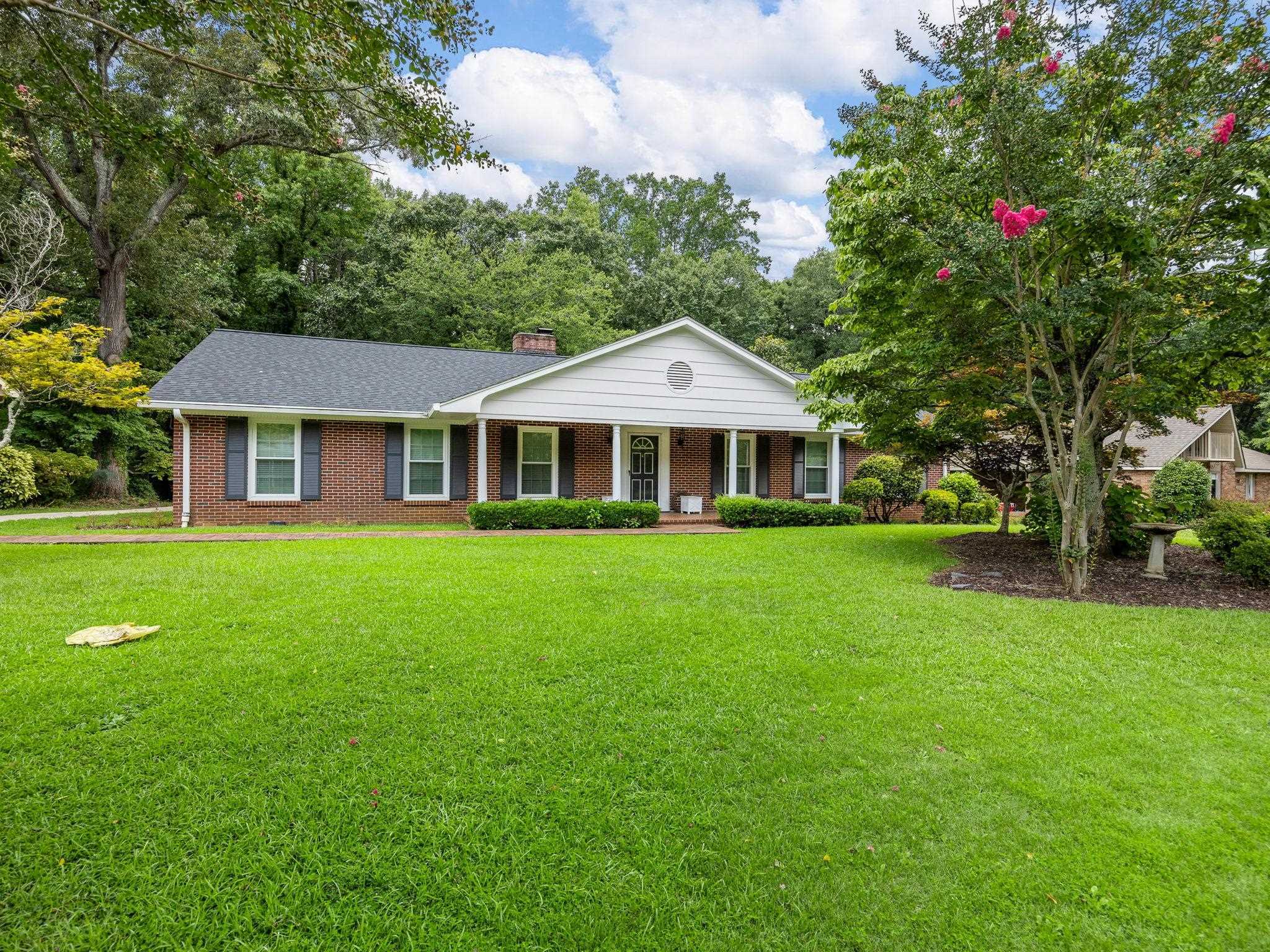 Property Photo:  302 Holly Drive  SC 29301 