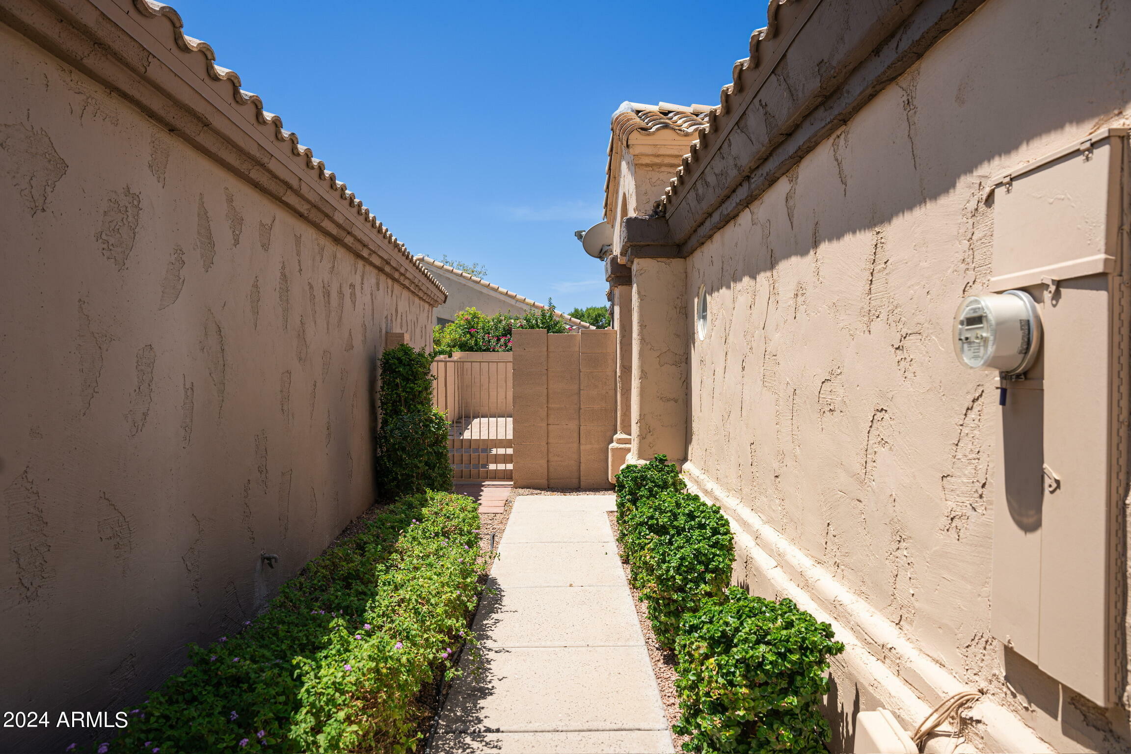 Property Photo:  14535 W Zuni Trail  AZ 85374 