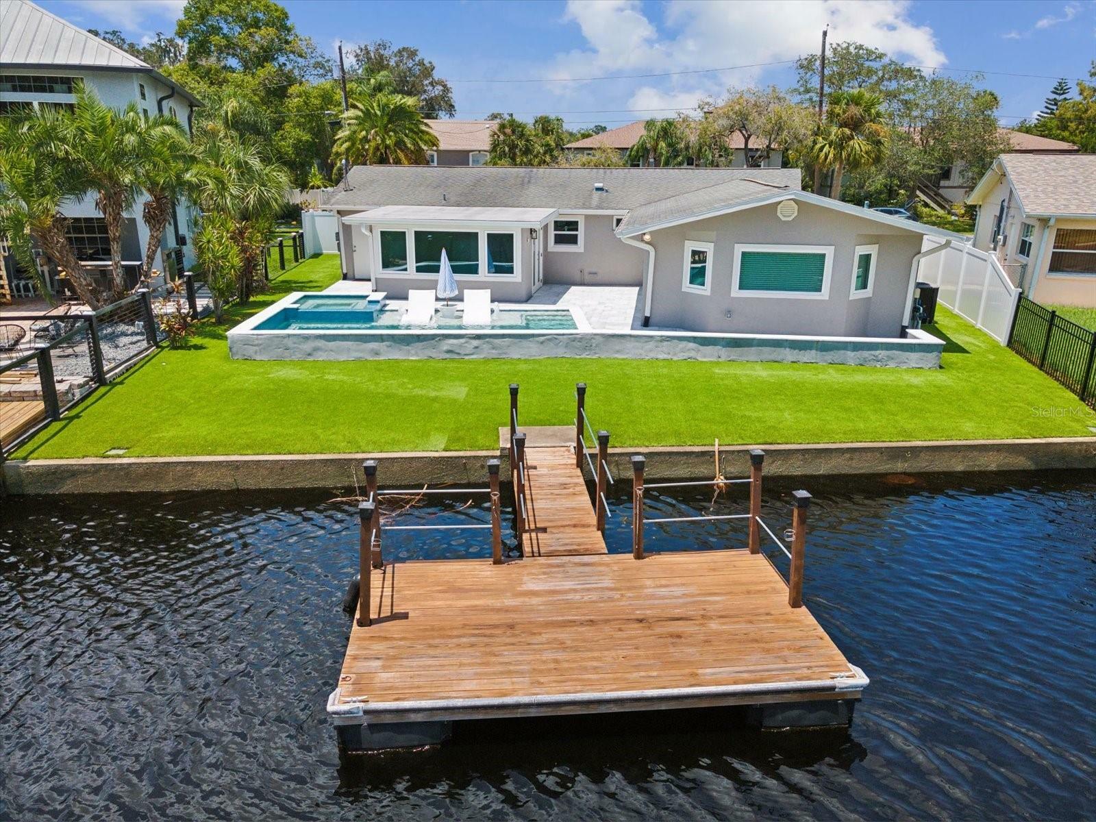 Property Photo:  5512 Tropic Drive  FL 34653 