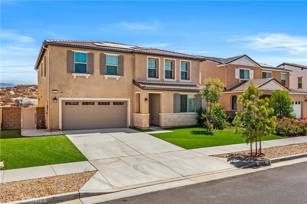 Property Photo:  3056 Eveningcloud Street  CA 92543 