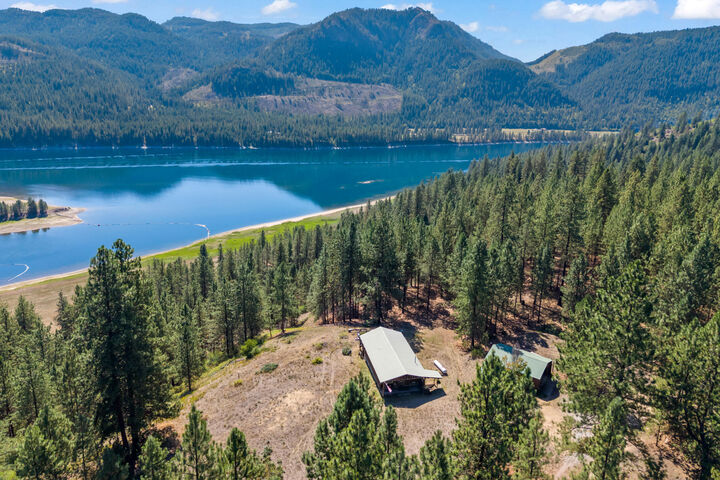 Property Photo: 3632 Critter Way WA 99141