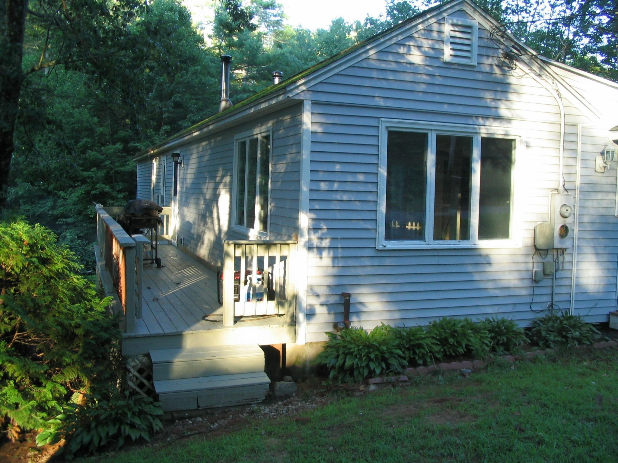 Property Photo:  103 Holt Road  NH 03086 