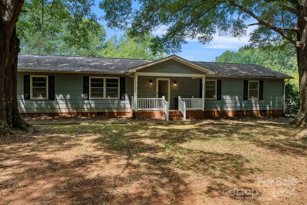 Property Photo:  14139 Thompson Road  NC 28227 