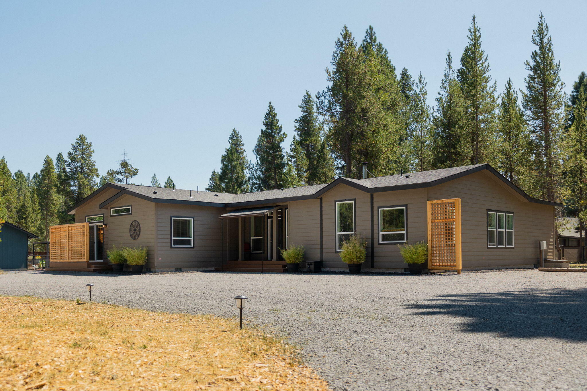 Property Photo:  17069 Norwalk Road  OR 97707 