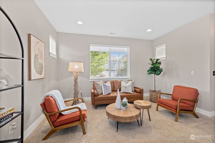 Property Photo: 9403 Hebner Avenue SE WA 98065