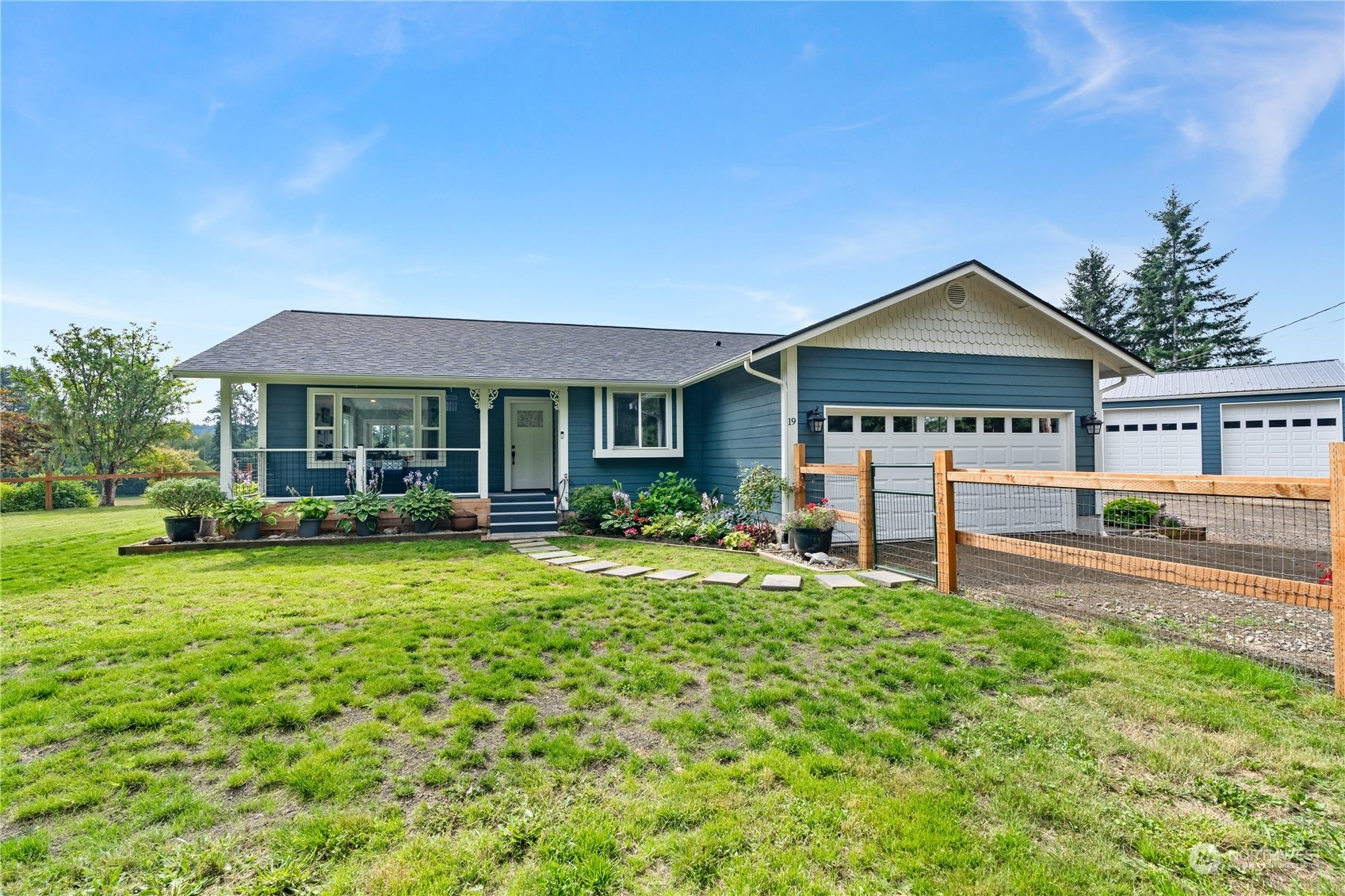 Property Photo:  19 Meadow Lark Road  WA 98563 