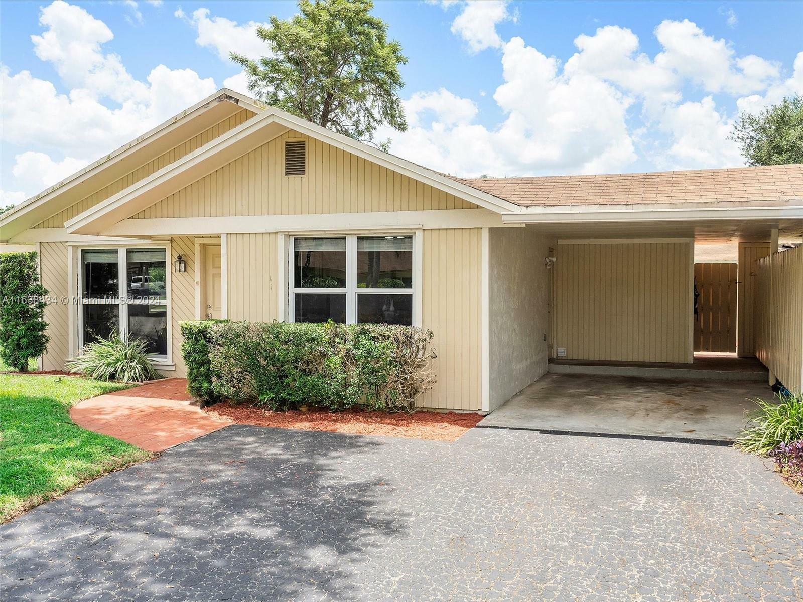 Property Photo:  3661 W Bell Dr 45  FL 33328 