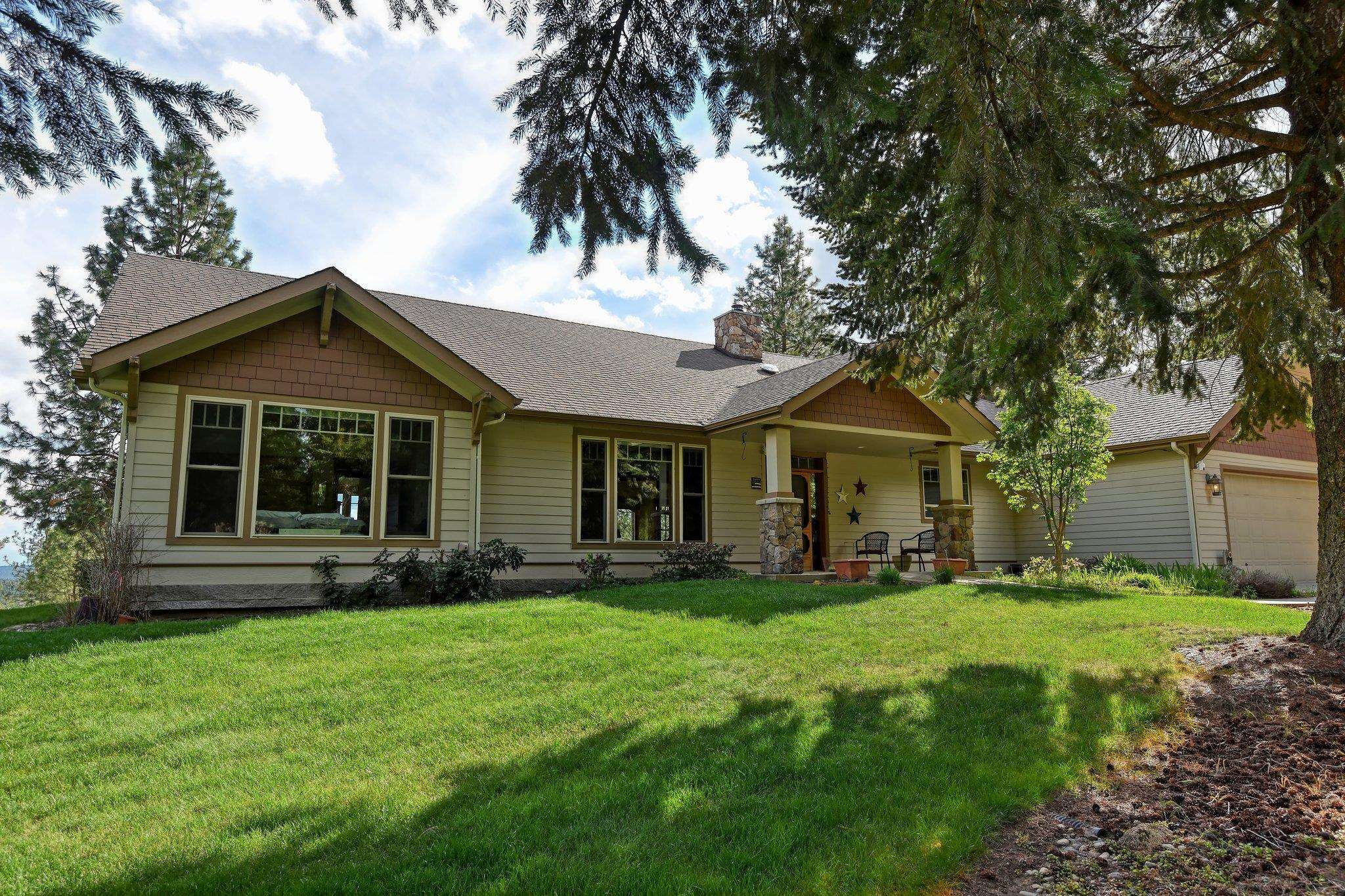 Property Photo:  42218 N Dunn Rd  WA 99009 