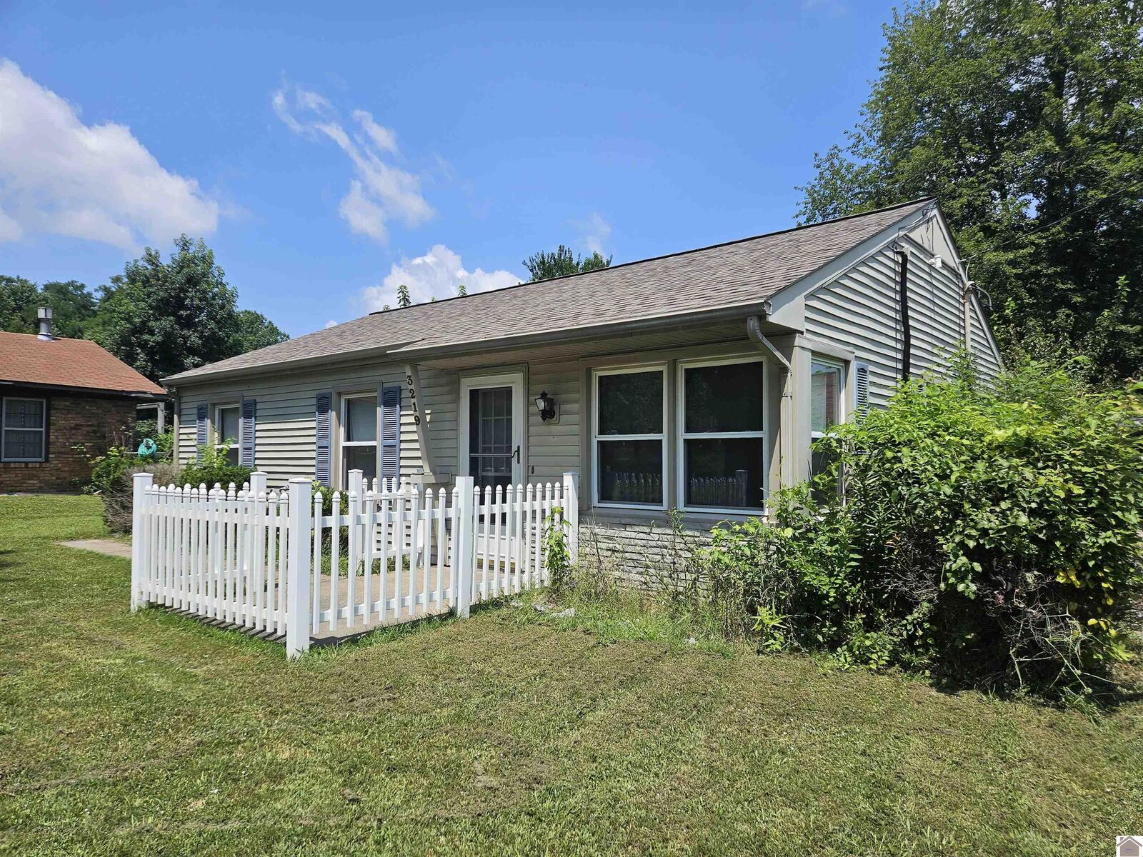 Property Photo: 3219 Minnich Ave KY 42001