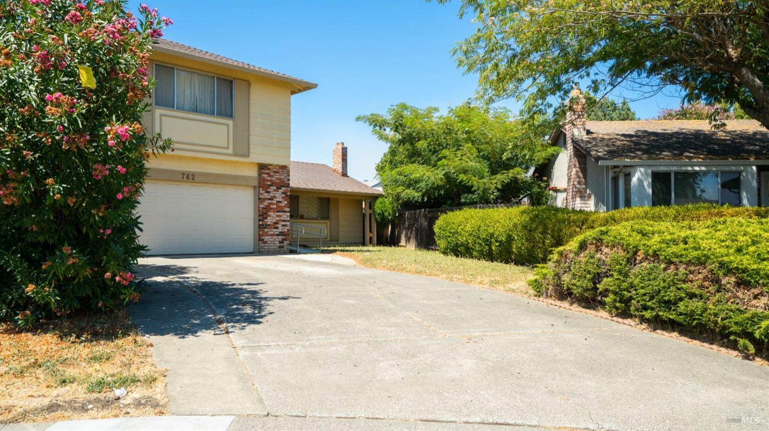 Property Photo:  762 Redwood Court  CA 94533 