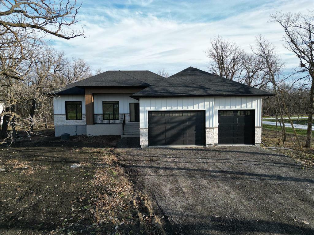 240 Jones Drive South  St Francois Xavier MB R4L 1A1 photo