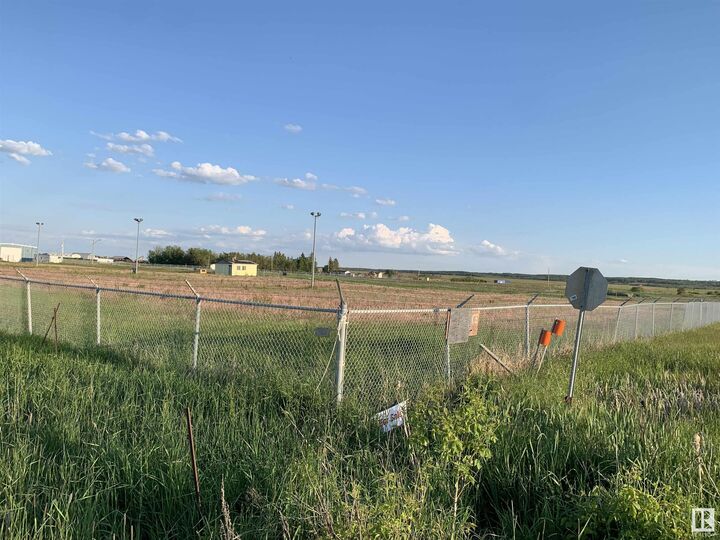 Property Photo:  4920 Hwy 15  AB T0B 2R0 