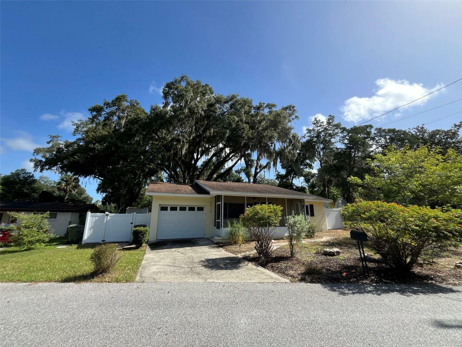 Property Photo:  2510 Winona Avenue  FL 34748 