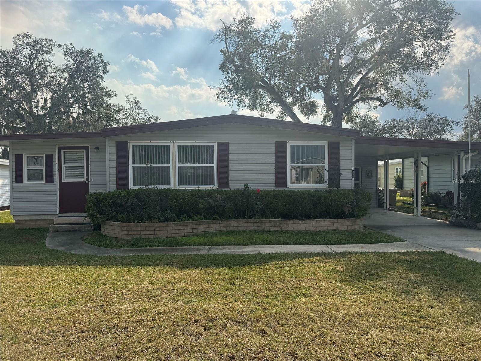 512 Palo Verde Drive  Leesburg FL 34748 photo