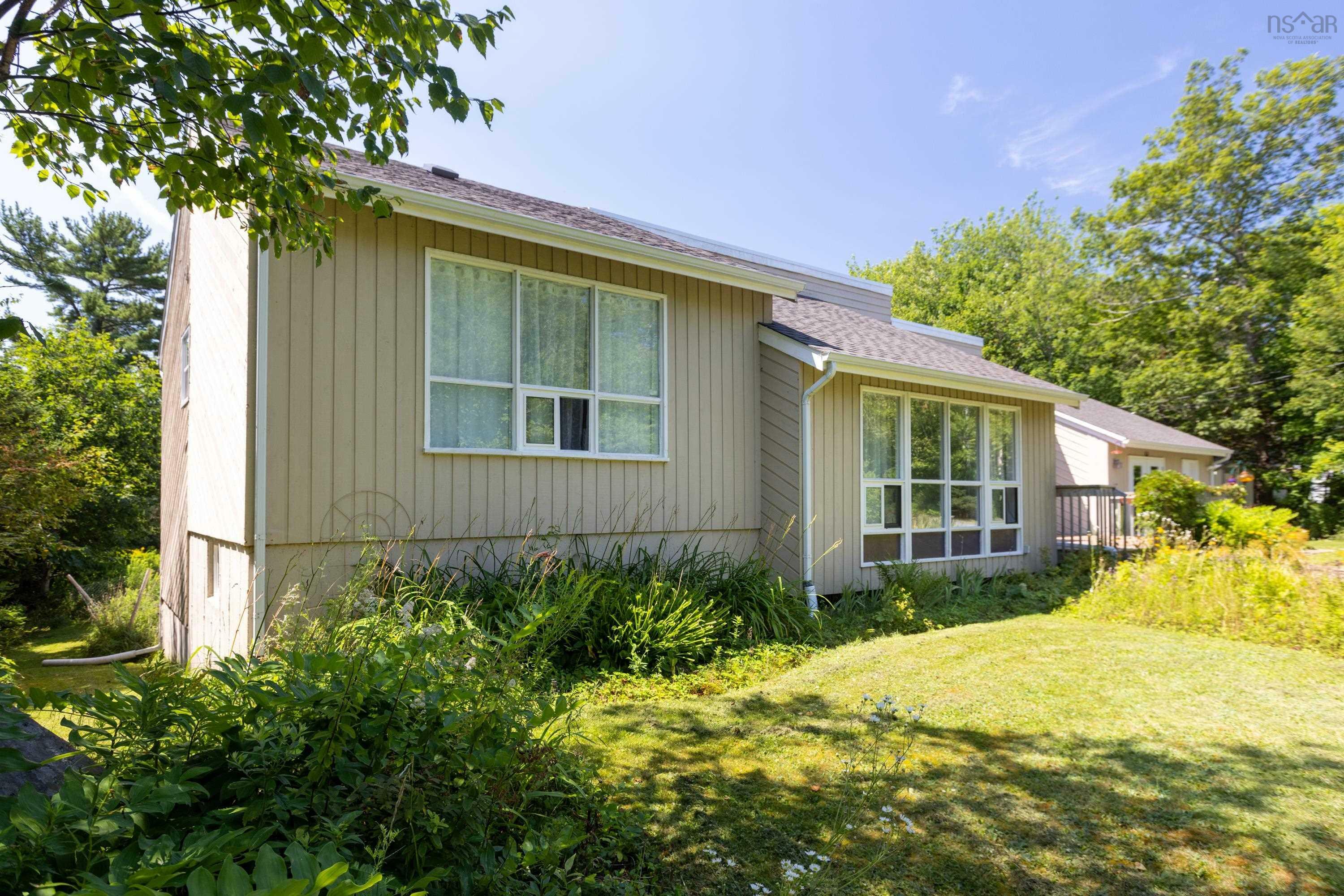 Property Photo:  5 Pacific Avenue  NS B2Z 1C3 