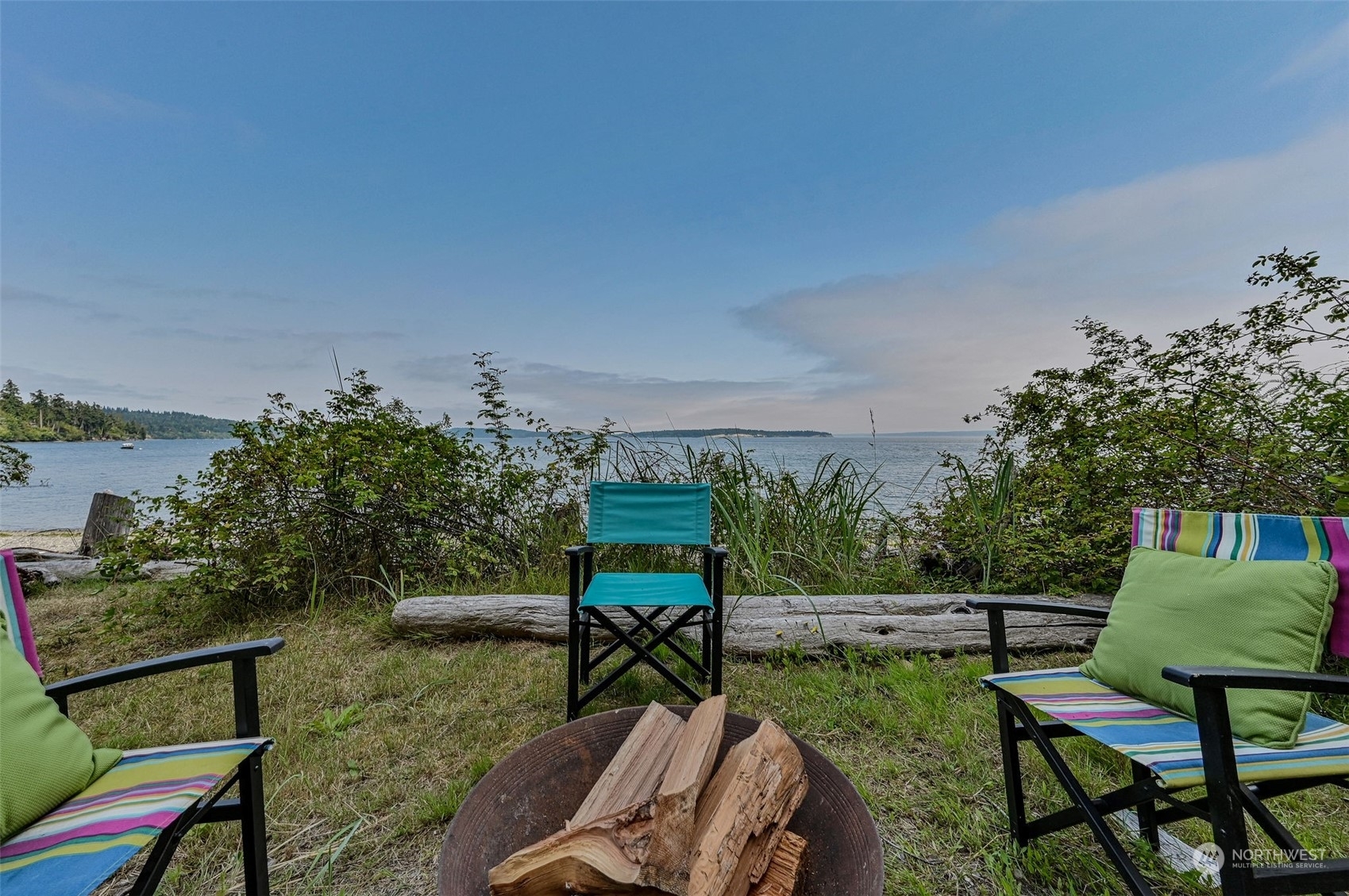 Property Photo:  361 S Bay Way  WA 98365 