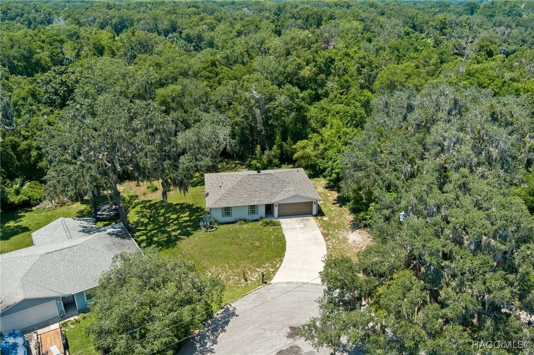 Property Photo:  762 S Doug Point  FL 34450 