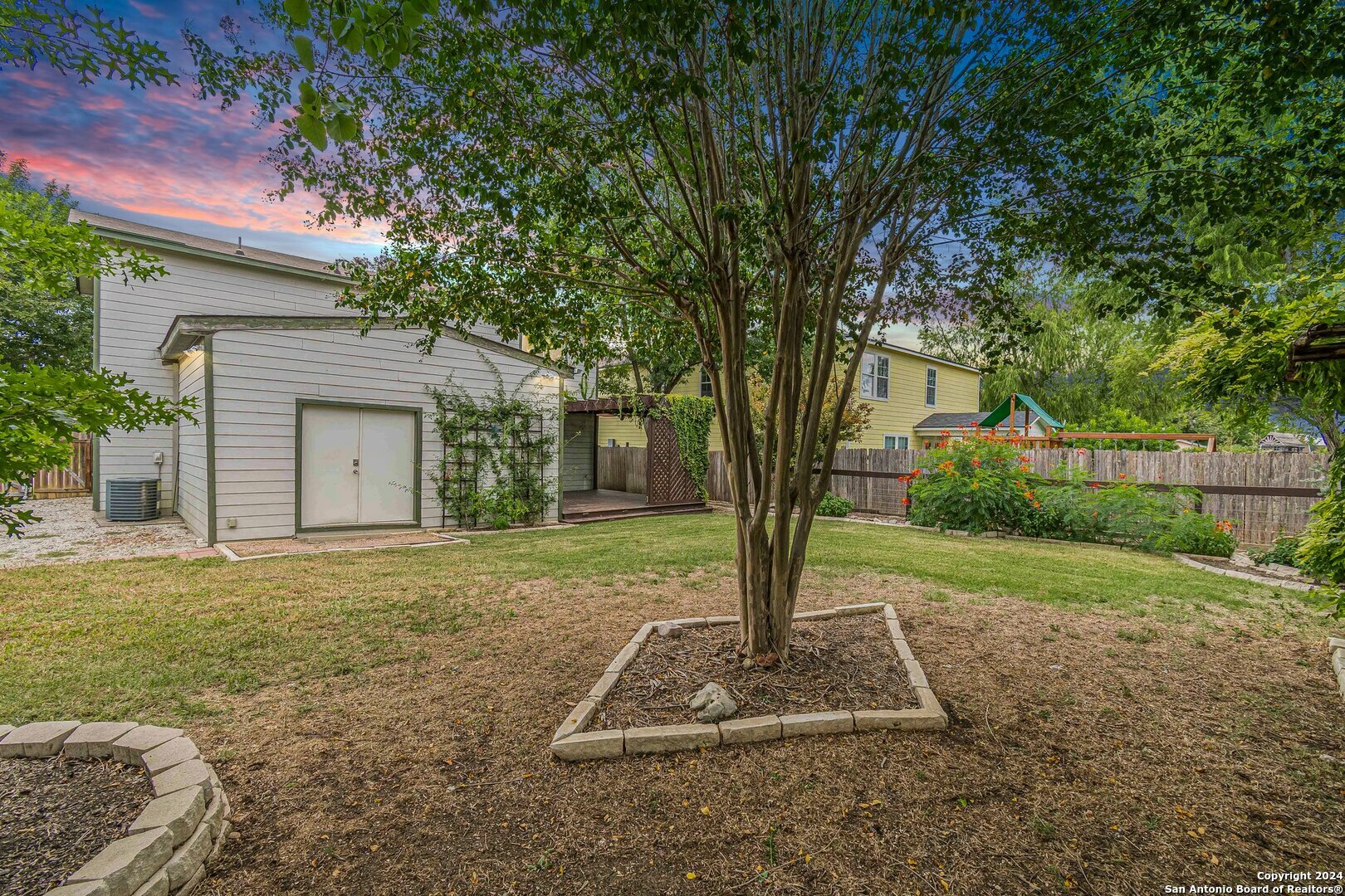 Property Photo:  631 NW Crossing Dr  TX 78130 