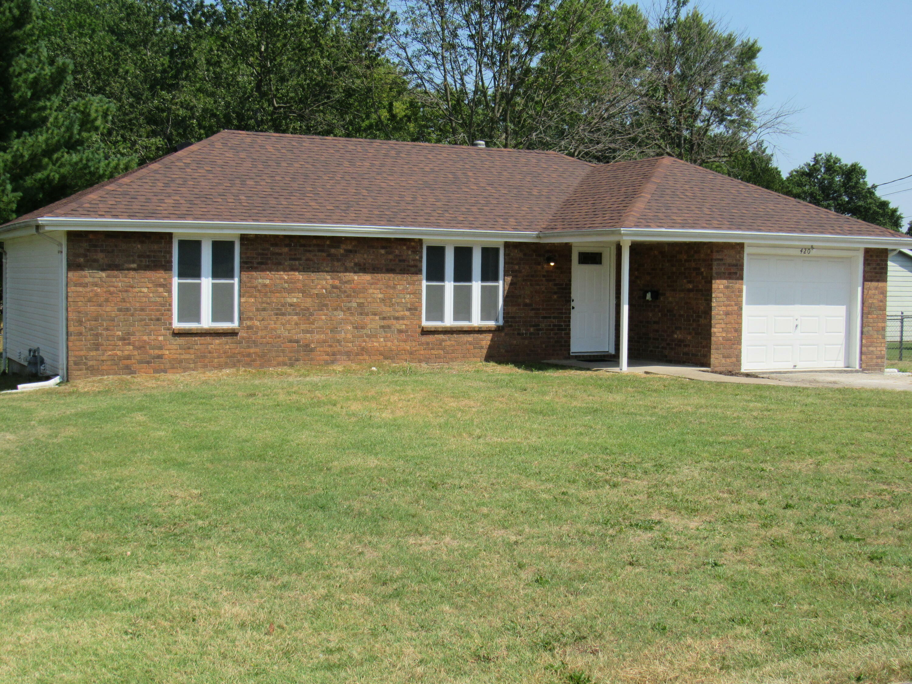 Property Photo:  420 N West Avenue  MO 65738 