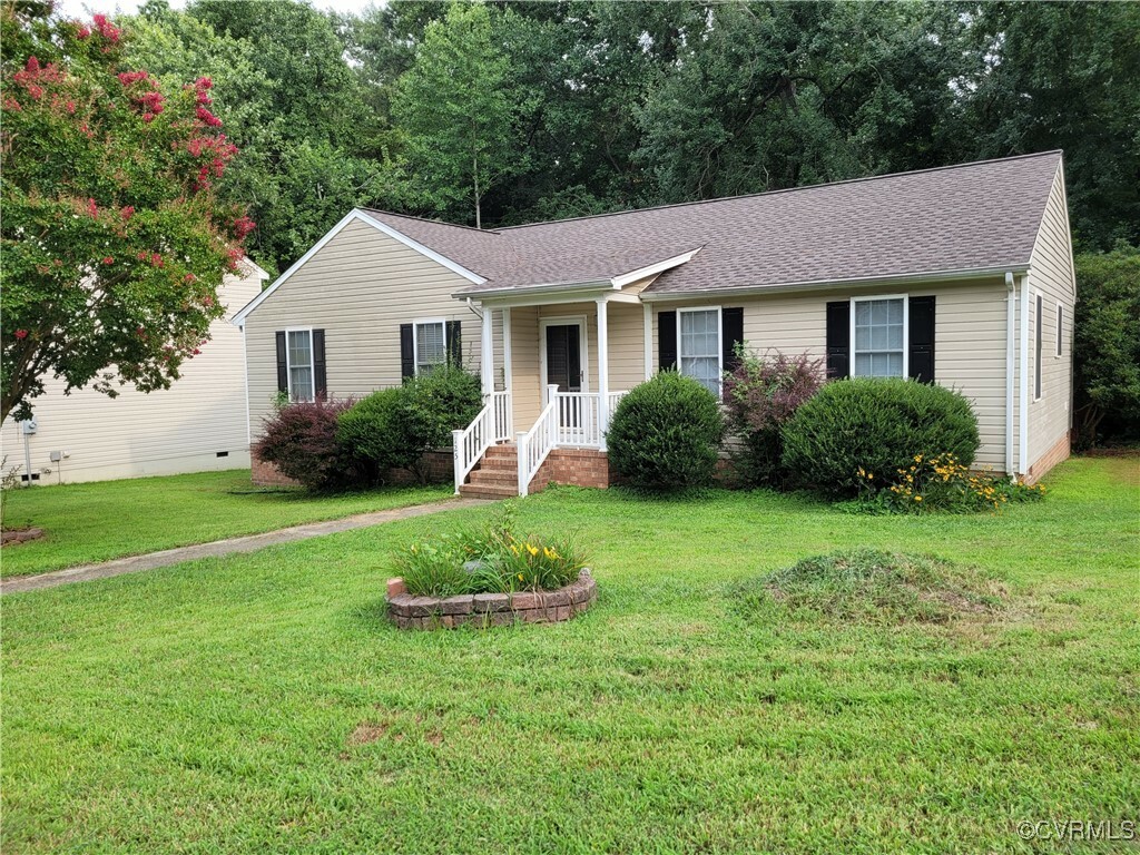 Property Photo:  125 W Highland Court  VA 23834 