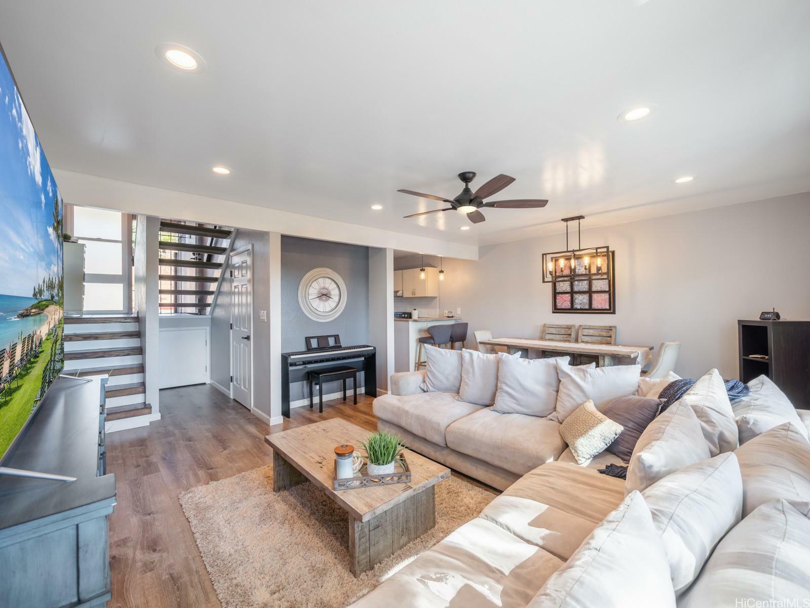 Property Photo: 92-964 Makakilo Drive 49 HI 96707