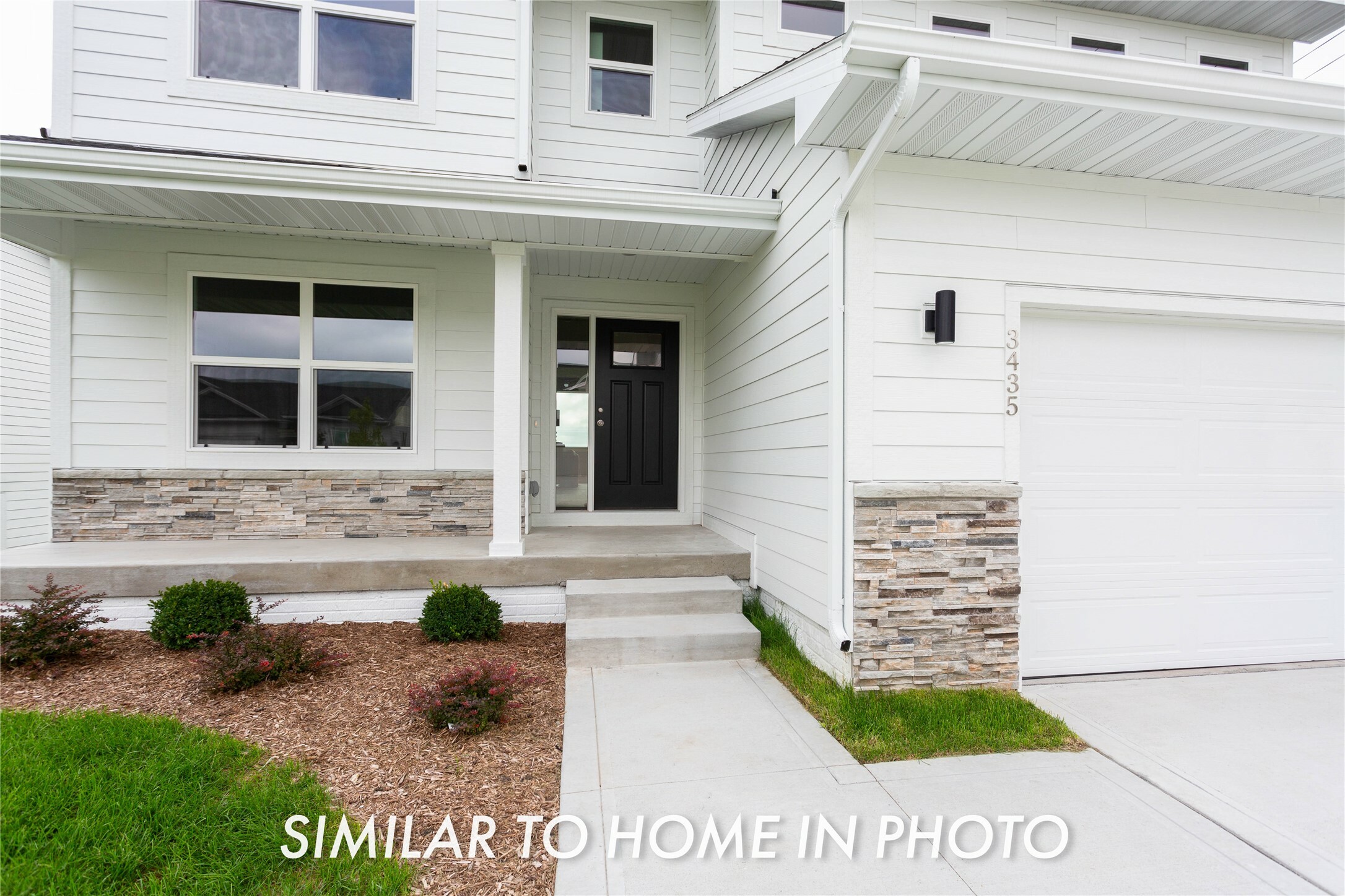 Property Photo:  1017 2nd Street NE  IA 50009 