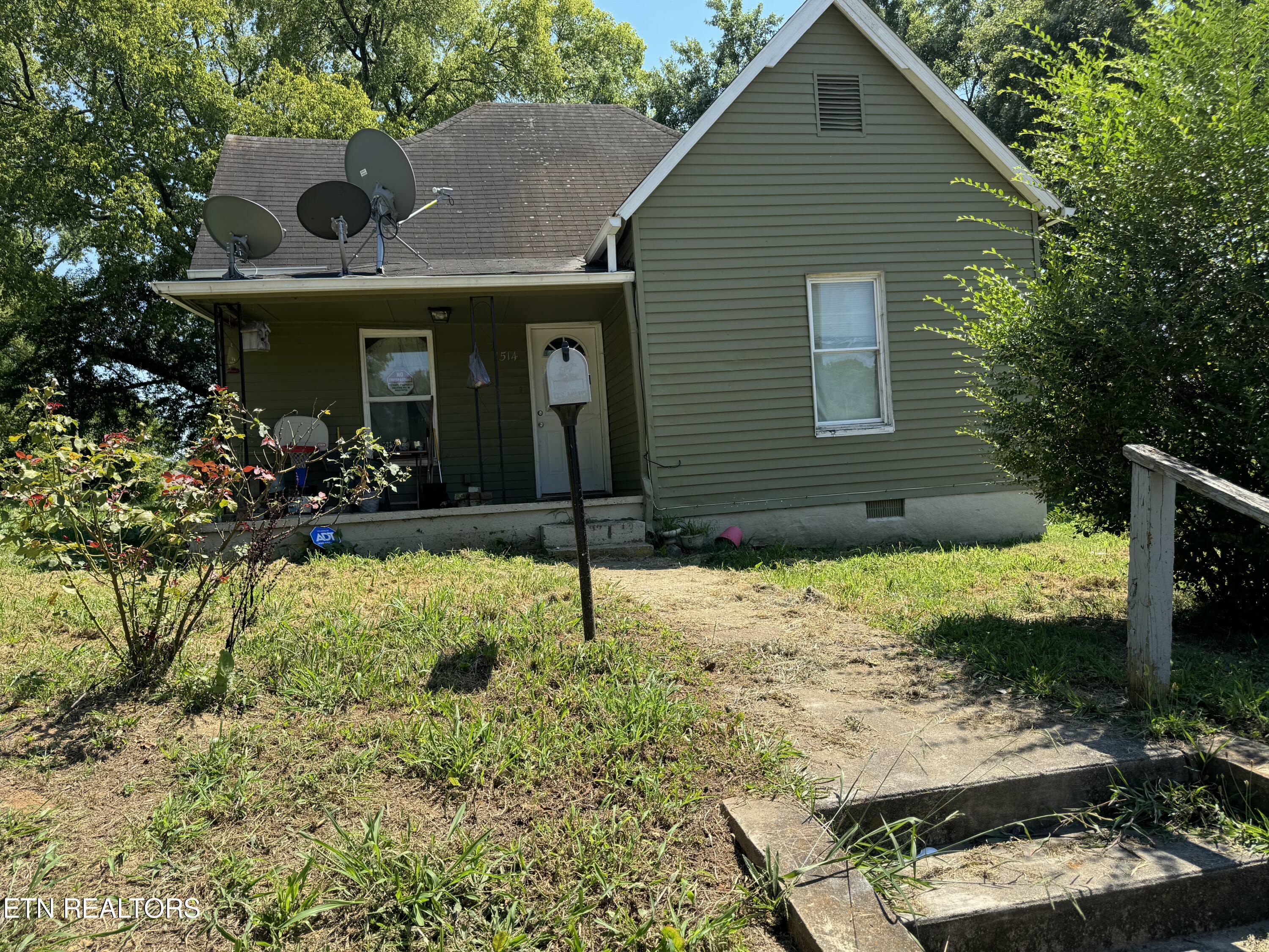 Property Photo:  1514 Jourolman Ave  TN 37921 