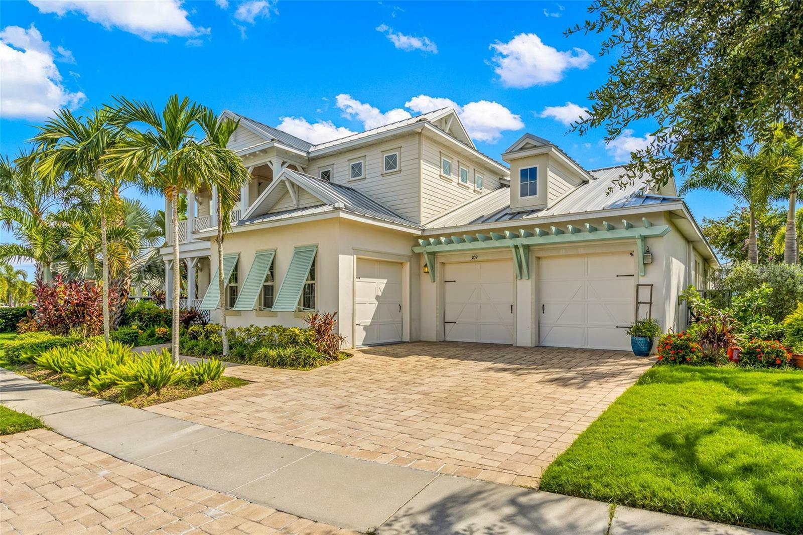 Property Photo:  709 Manns Harbor Drive  FL 33572 