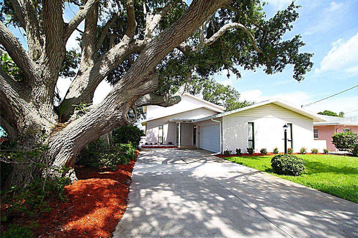 Property Photo:  517 20th Avenue  FL 33785 