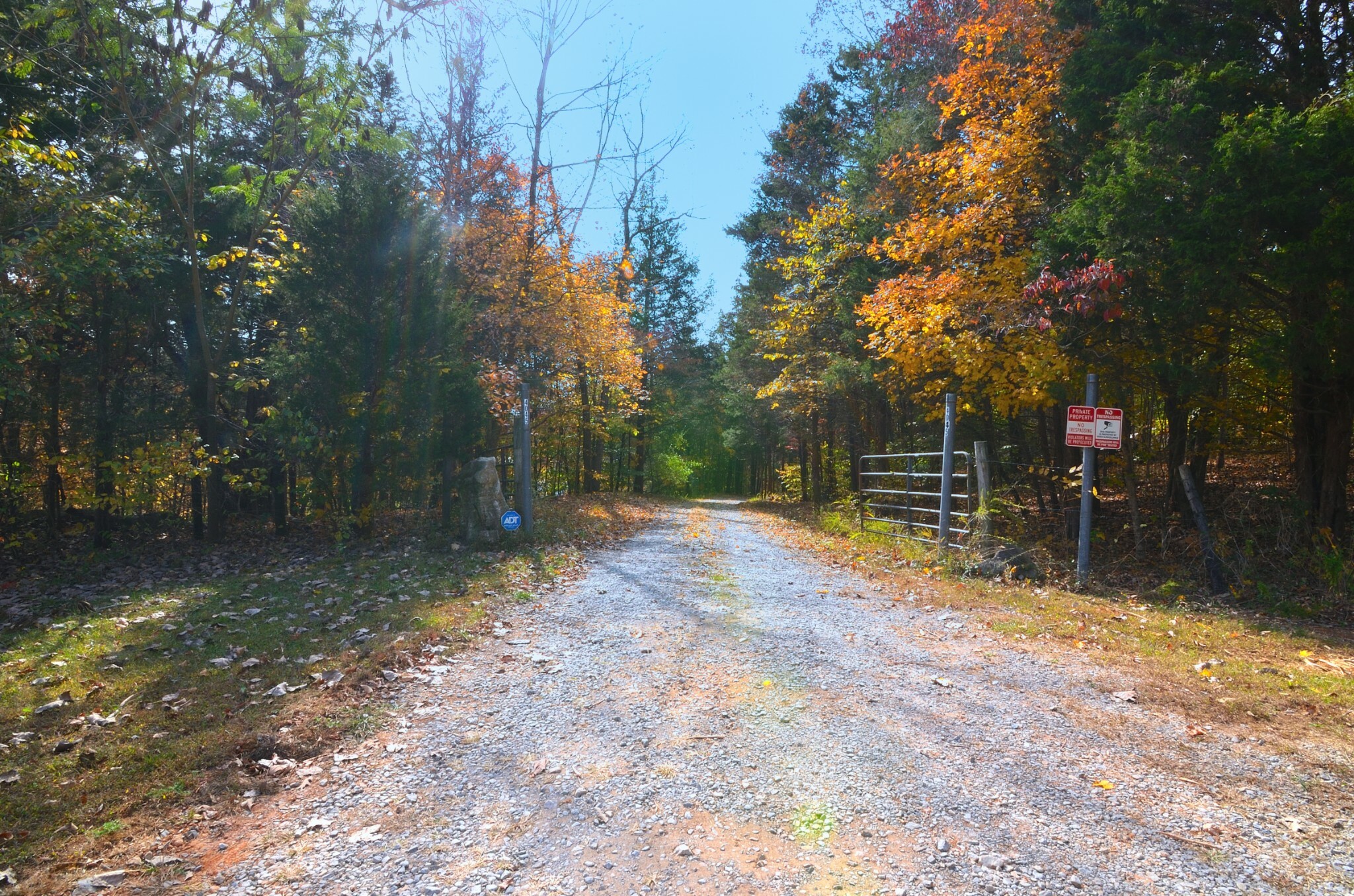 Property Photo:  4045 Lake Rd  TN 37191 