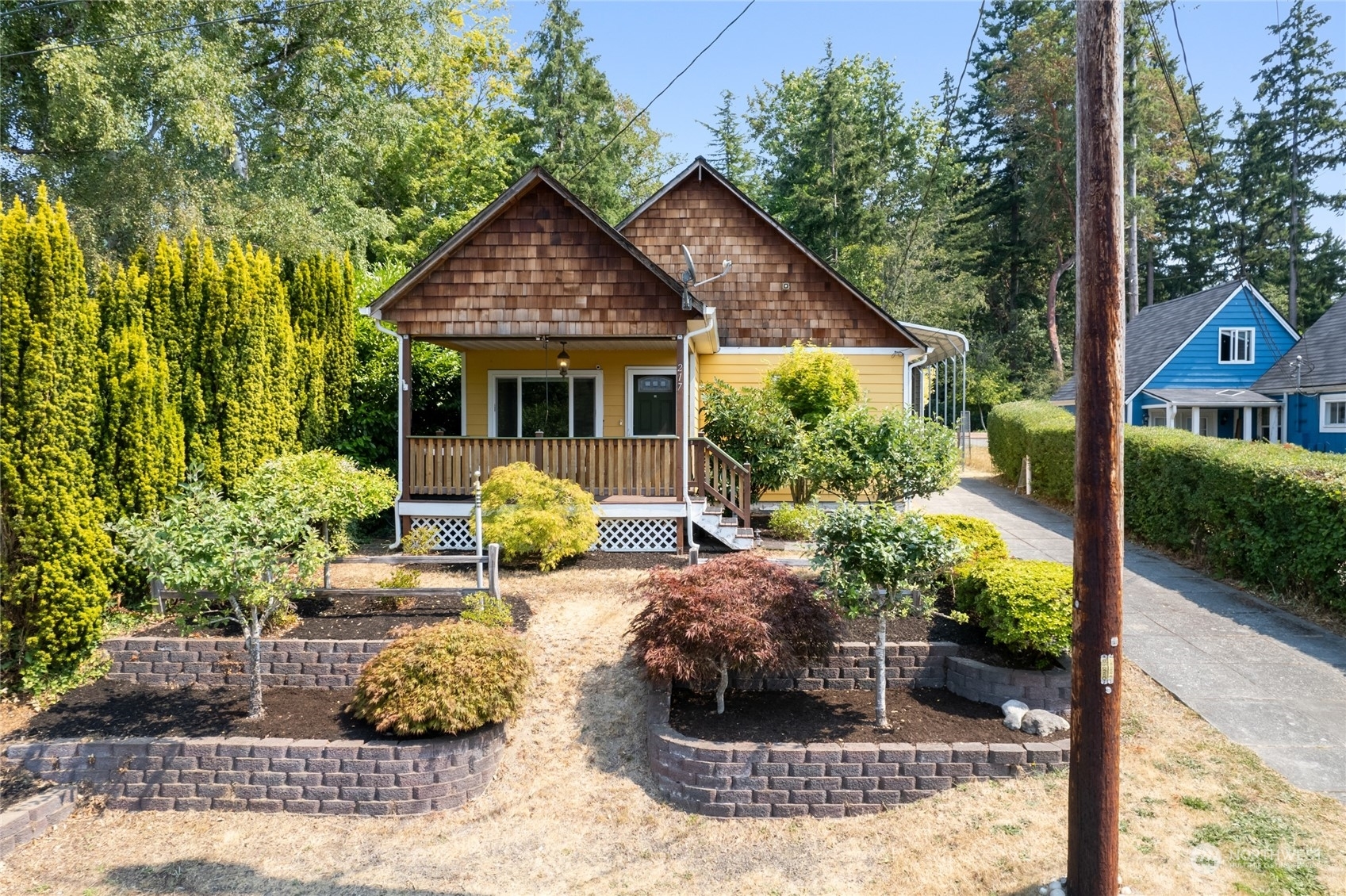 Property Photo:  217 Tracy Avenue  WA 98366 