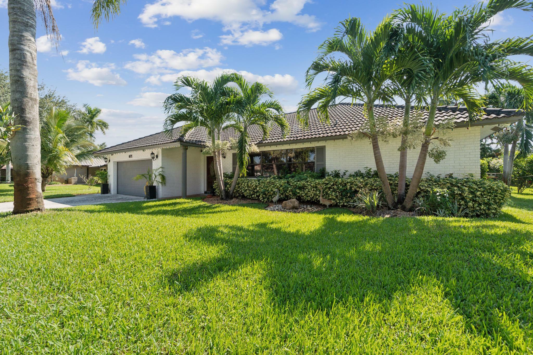 Property Photo:  671 NW 82 Terrace  FL 33071 