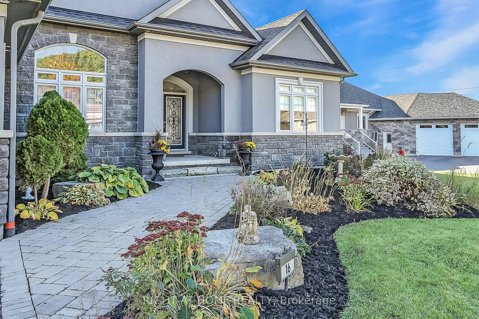 Property Photo:  16 Deanna Dr  ON L9Z 1J5 